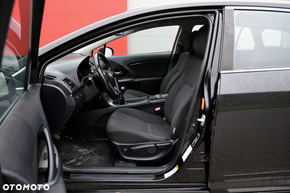 Toyota Avensis 2.0 D-4D Team - 6