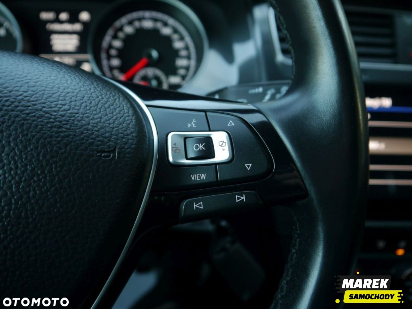 Volkswagen Golf - 18