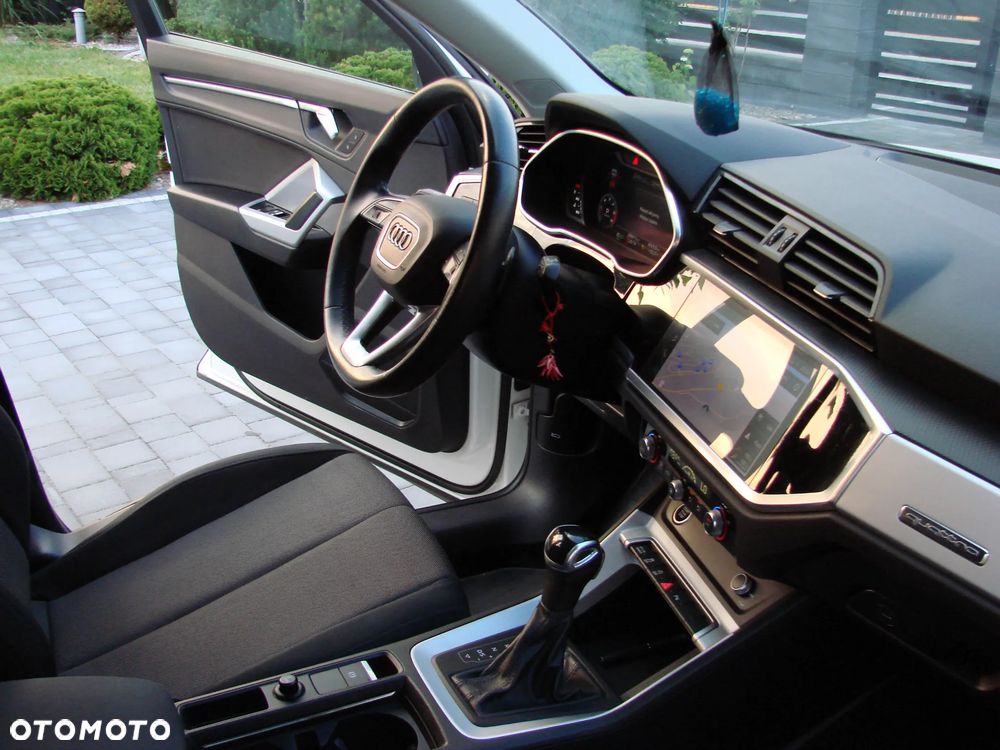 Audi Q3 - 22