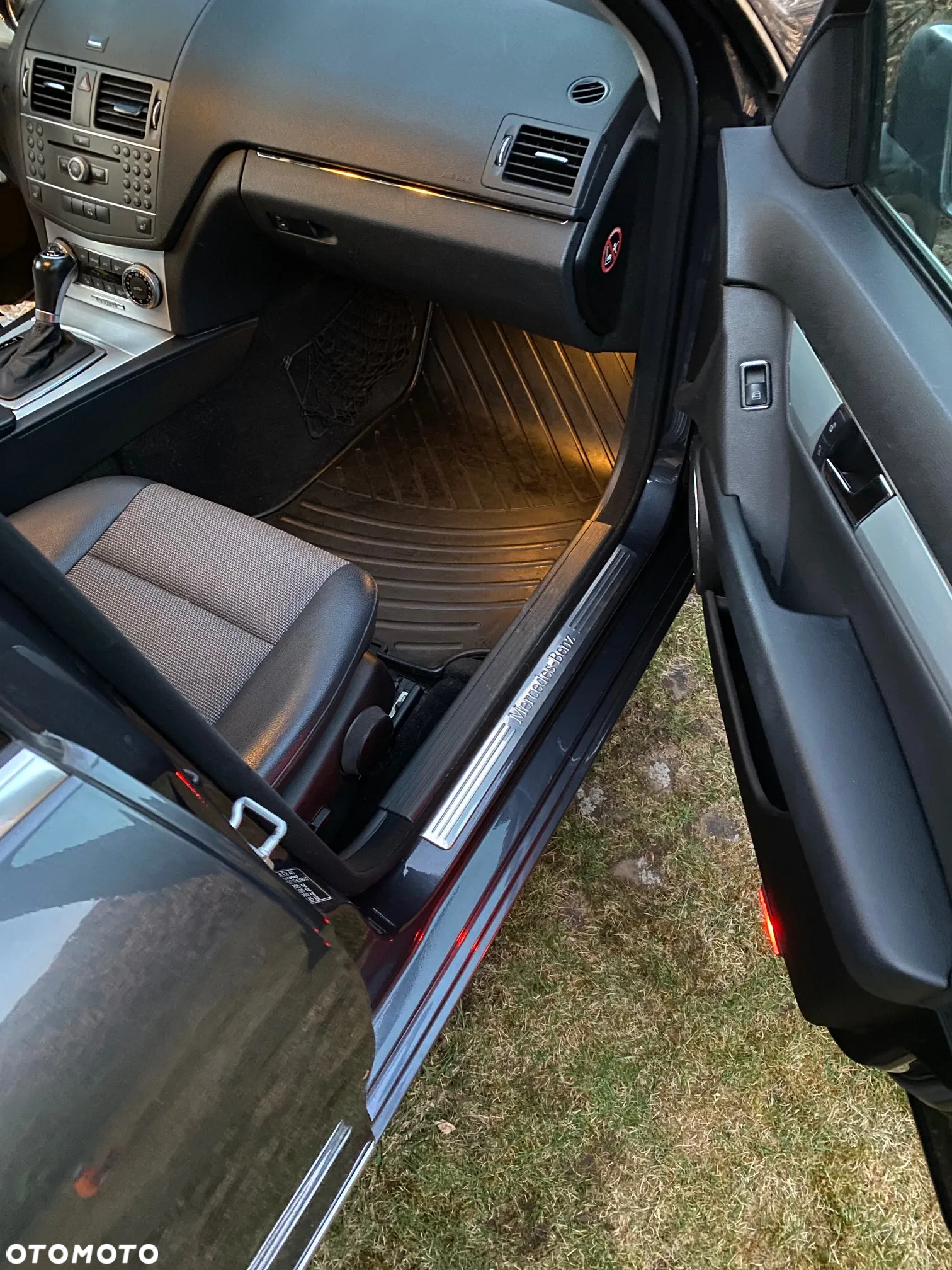 Mercedes-Benz Klasa C 220 T CDI DPF Automatik BlueEFFICIENCY Avantgarde - 21