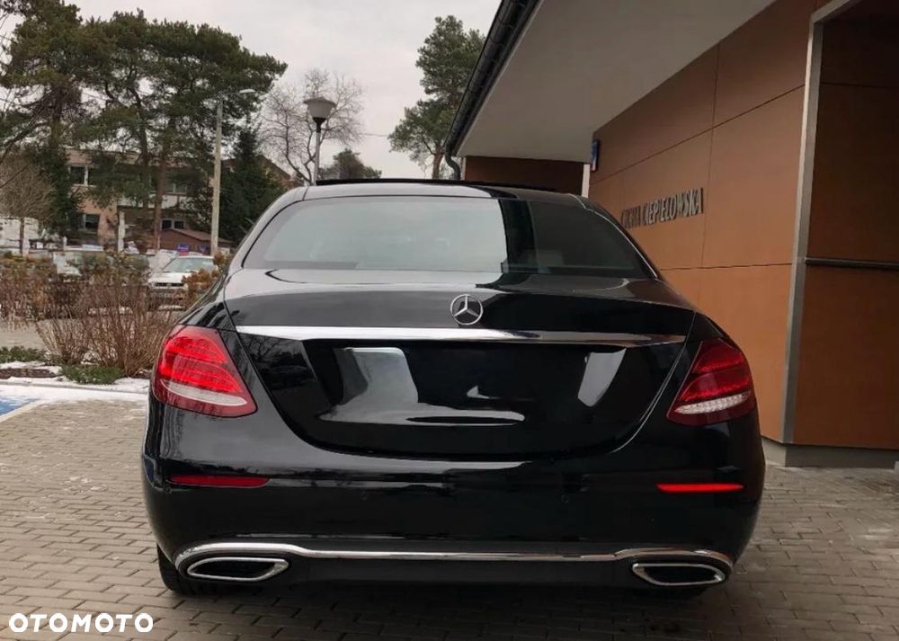 Mercedes-Benz Klasa E 220 d 9G-TRONIC - 10