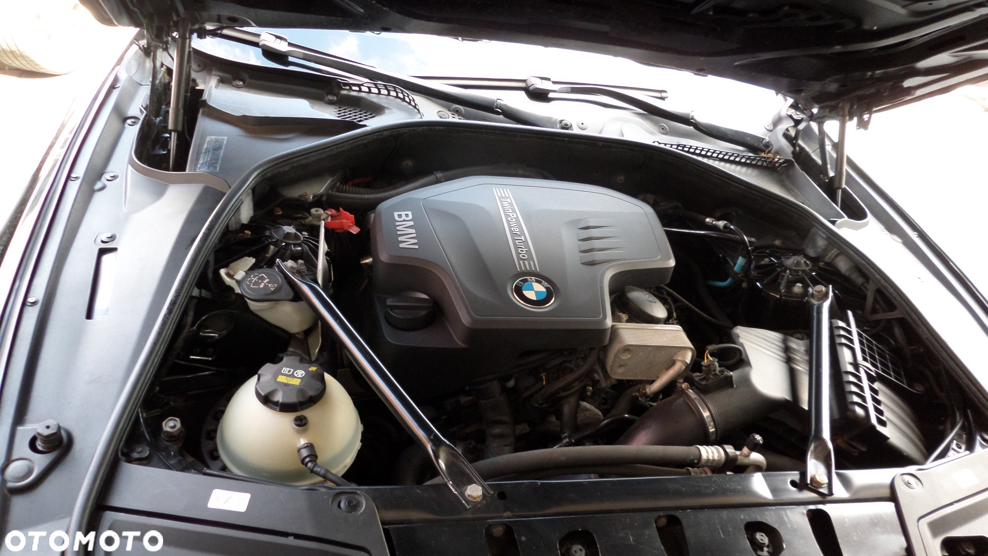 BMW Seria 5 528i xDrive Luxury Line - 15