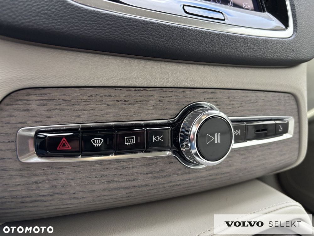 Volvo XC 90 - 23