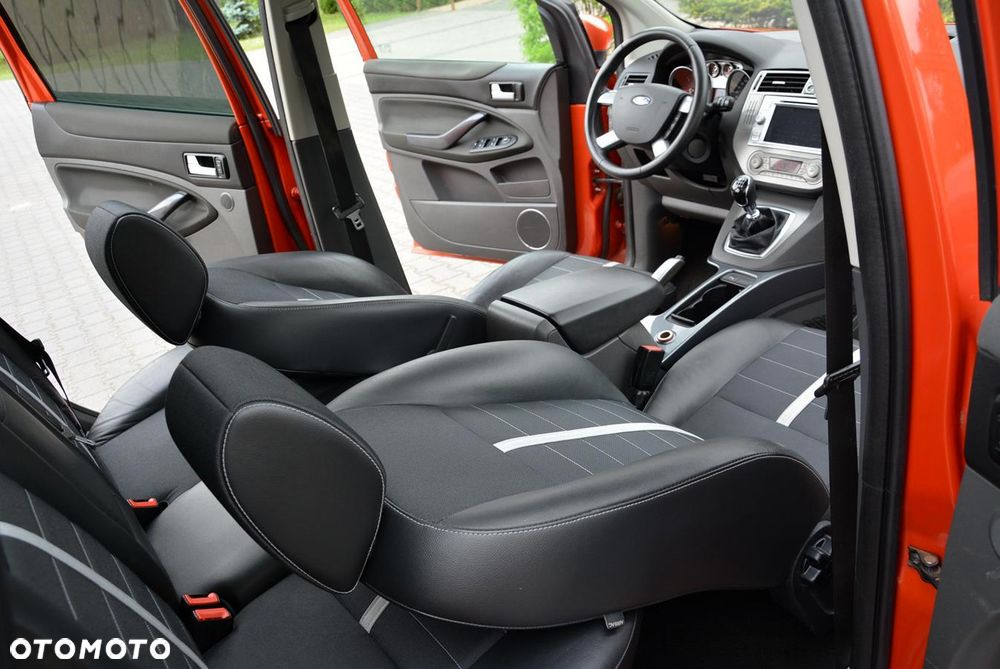 Ford Kuga 2.0 TDCi 4x4 Trend - 34