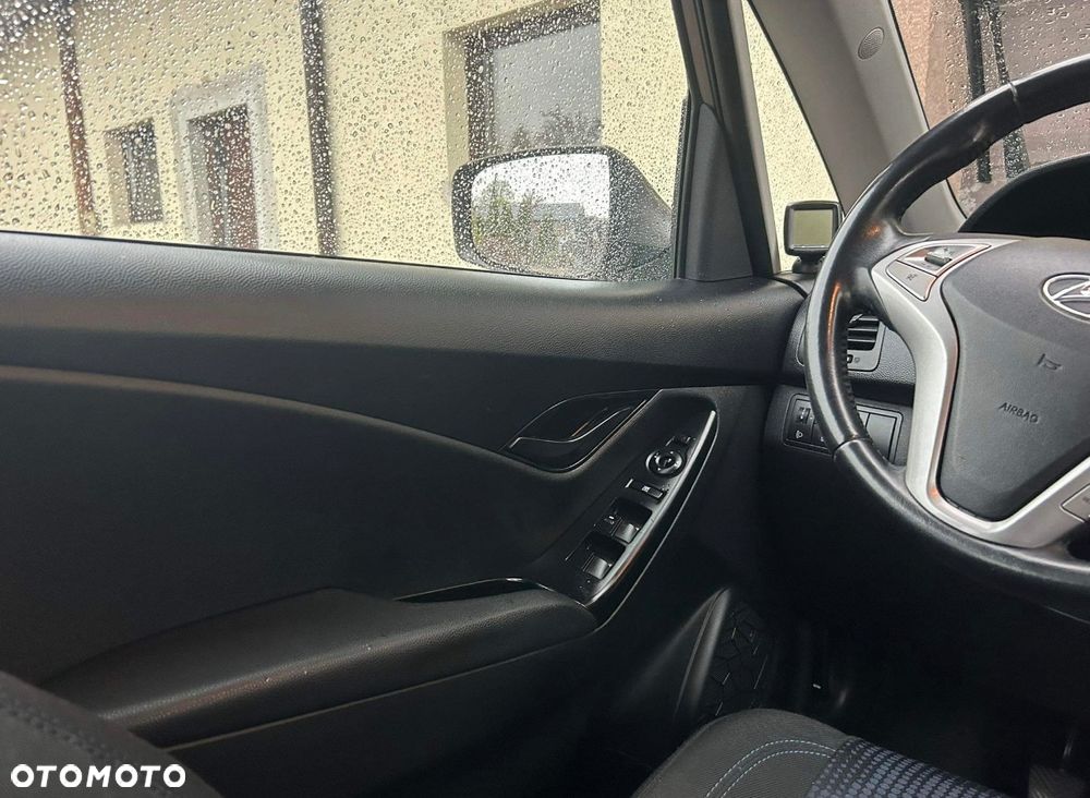 Hyundai ix20 - 12