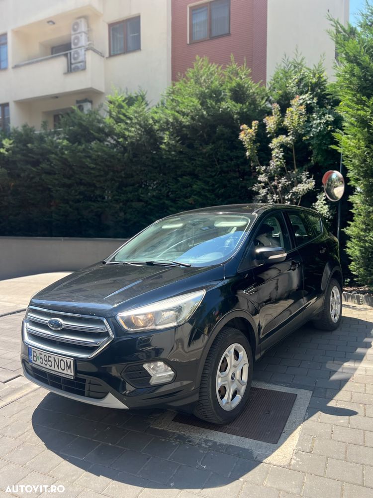 Ford Kuga - 1