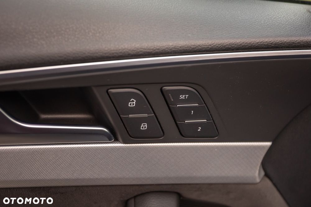 Audi A4 Avant 2.0 TDI S tronic quattro sport - 25