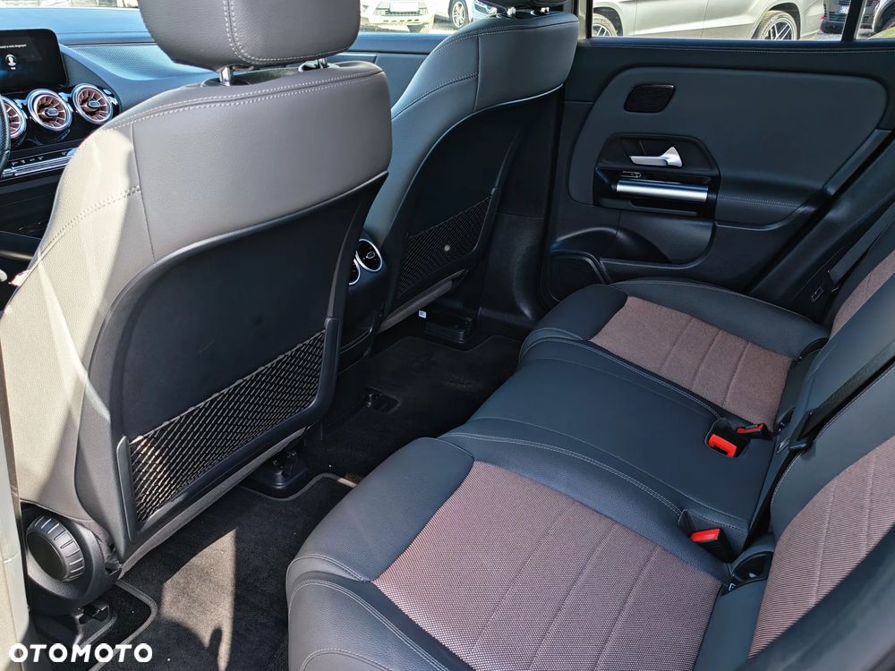 Mercedes-Benz EQA 250 66.5kWh AMG Line - 31