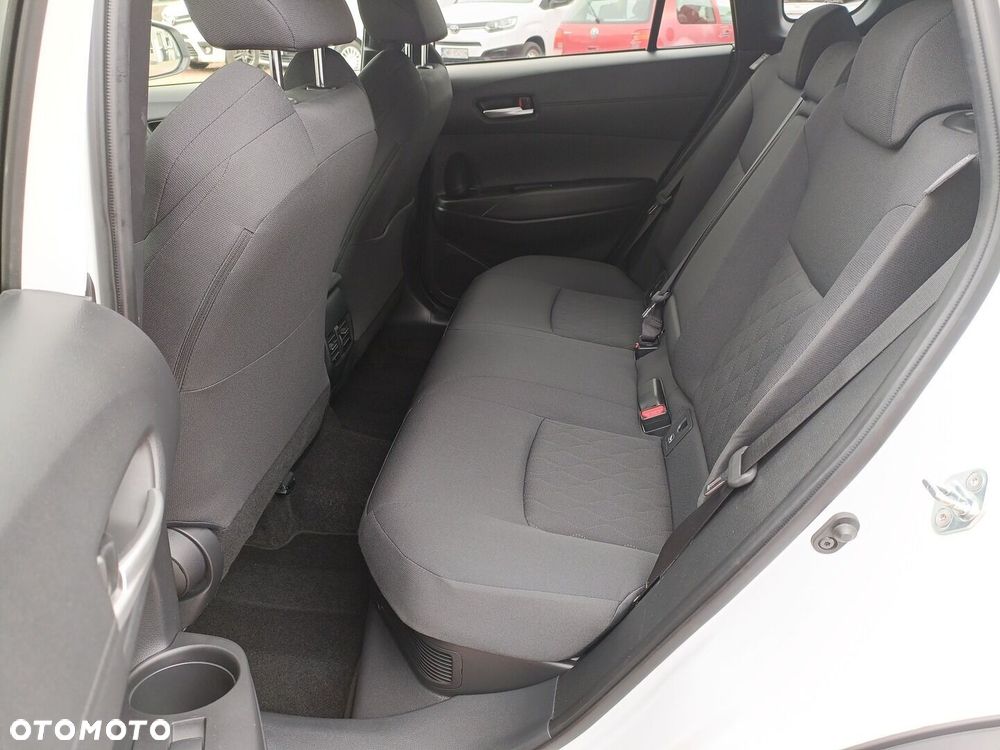 Toyota Corolla Cross - 12