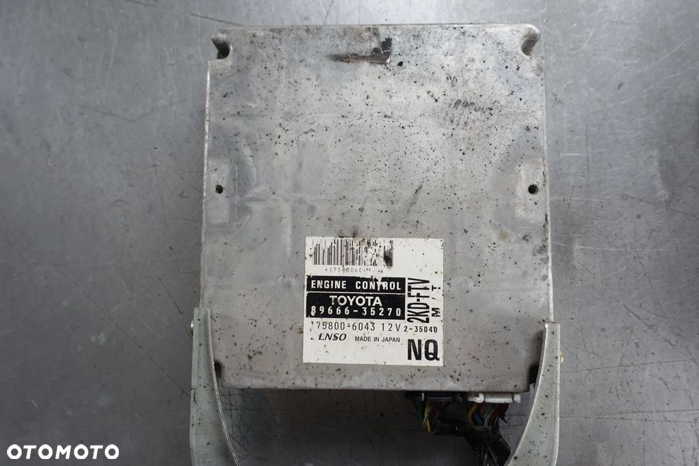 KOMPUTER STEROWNIK SILNIKA TOYOTA HILUX 2.5 D4D 89666-35270 - 1