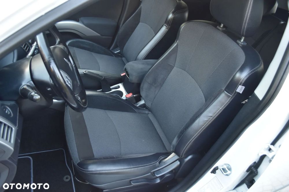 Mitsubishi Outlander 2.0 2WD Inform - 23