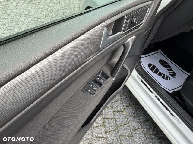 Volkswagen Golf - 12