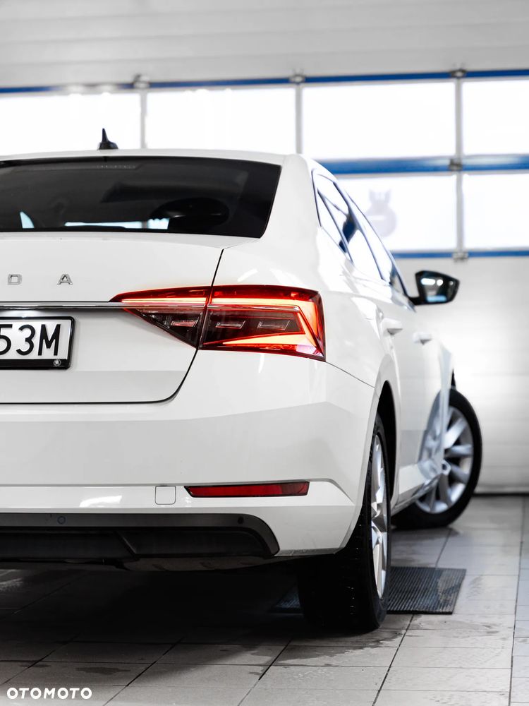Skoda Superb 2.0 TDI SCR Ambition DSG - 10