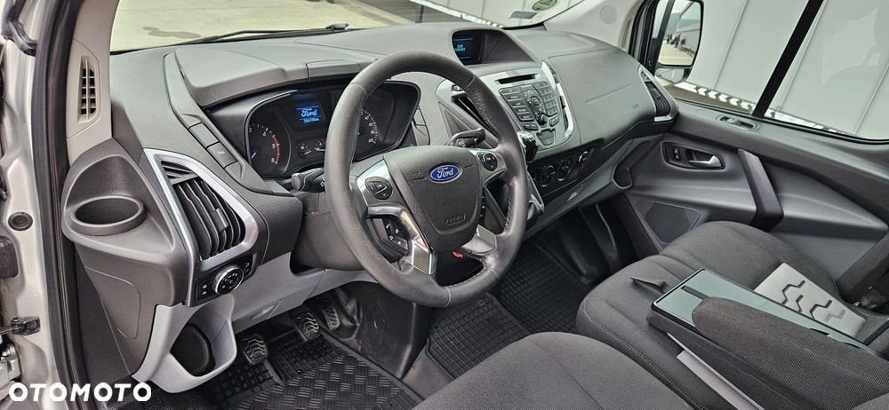 Ford TRANSIT COUSTOM - 9