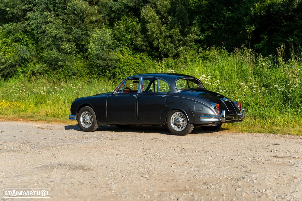 Jaguar Daimler - 35