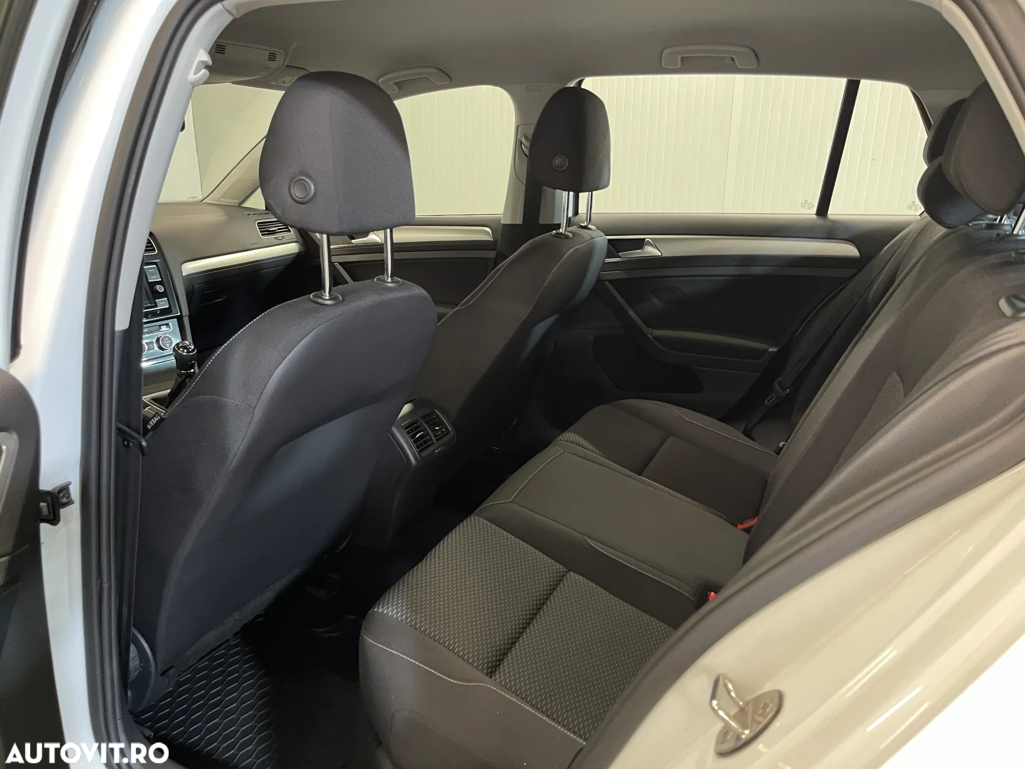 Volkswagen Golf 1.6 TDI Trendline - 10