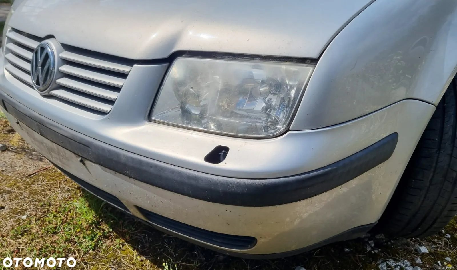 Zderzak przedni vw Bora golf IV   kod lak LB7Z - 2