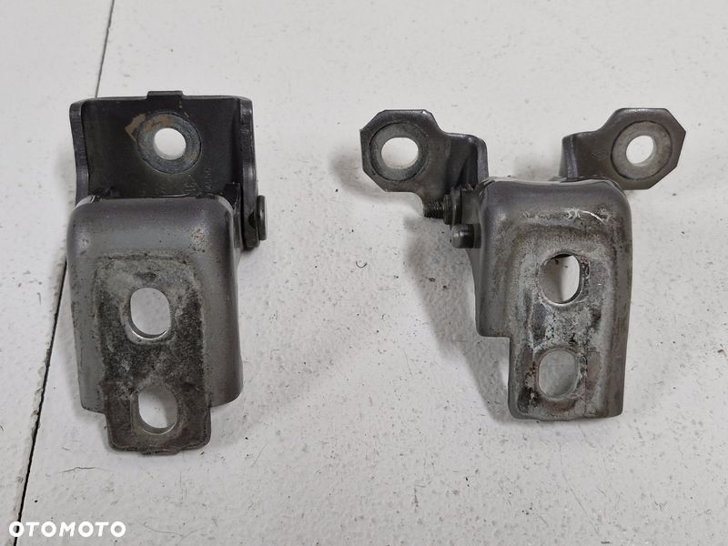 renault captur 1 i zawiasy drzwi lewy przód lewe przednie komplet 804010016r - 1