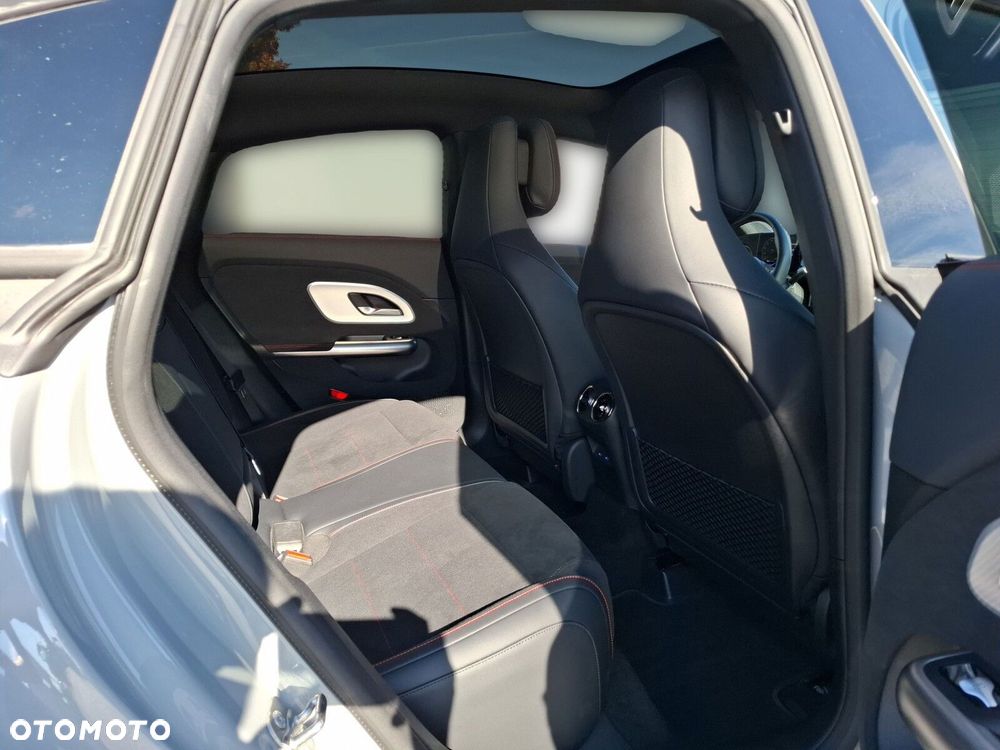 Mercedes-Benz CLA 200 mHEV 8G-DCT - 14