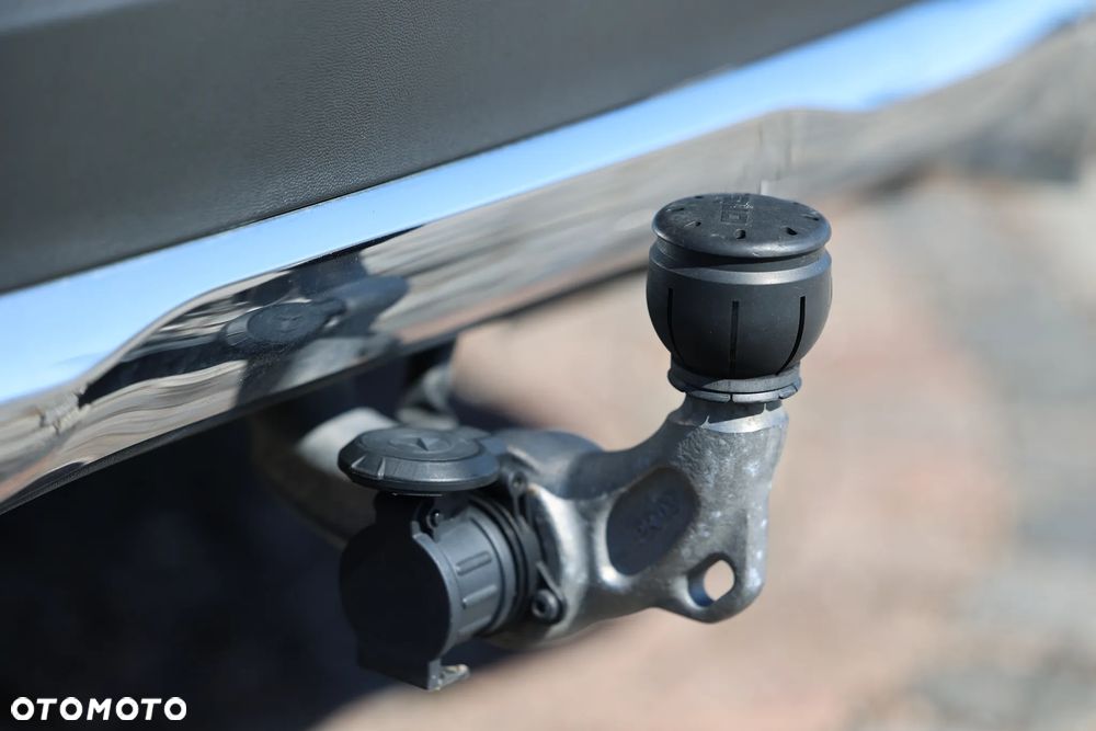 Mercedes-Benz GLC - 33