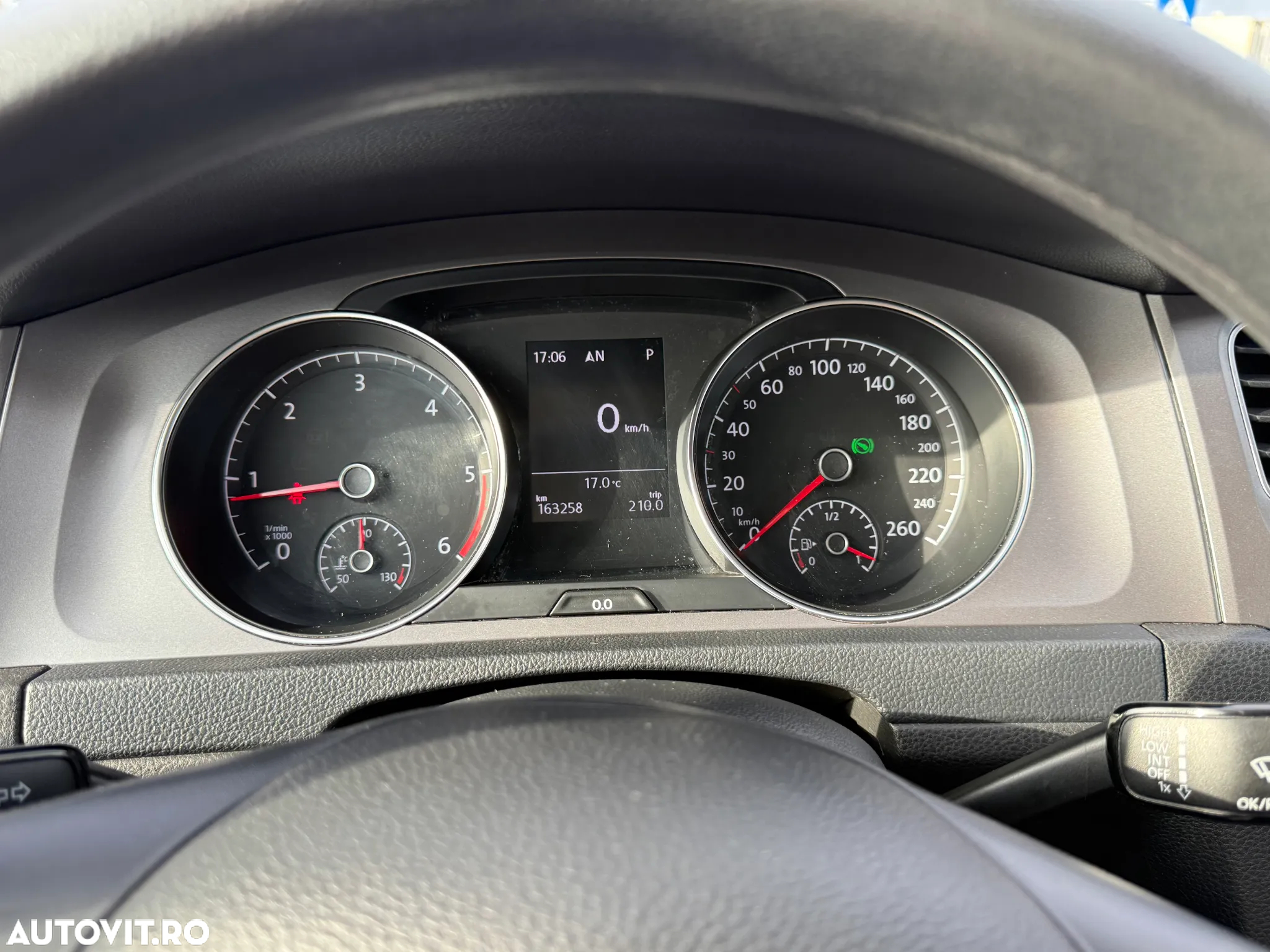 Volkswagen Golf 1.6 TDI DPF BMT DSG Trendline - 7