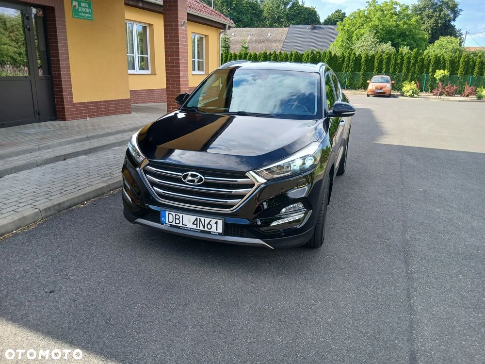 Hyundai Tucson 1.7 CRDI BlueDrive Style 2WD - 2