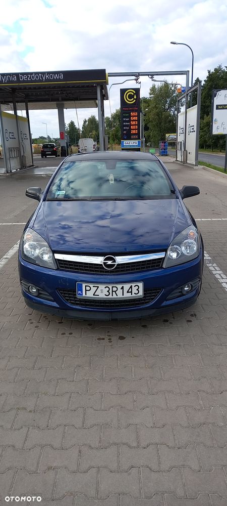 Opel Astra III GTC 1.6 Sport Easytronic - 1