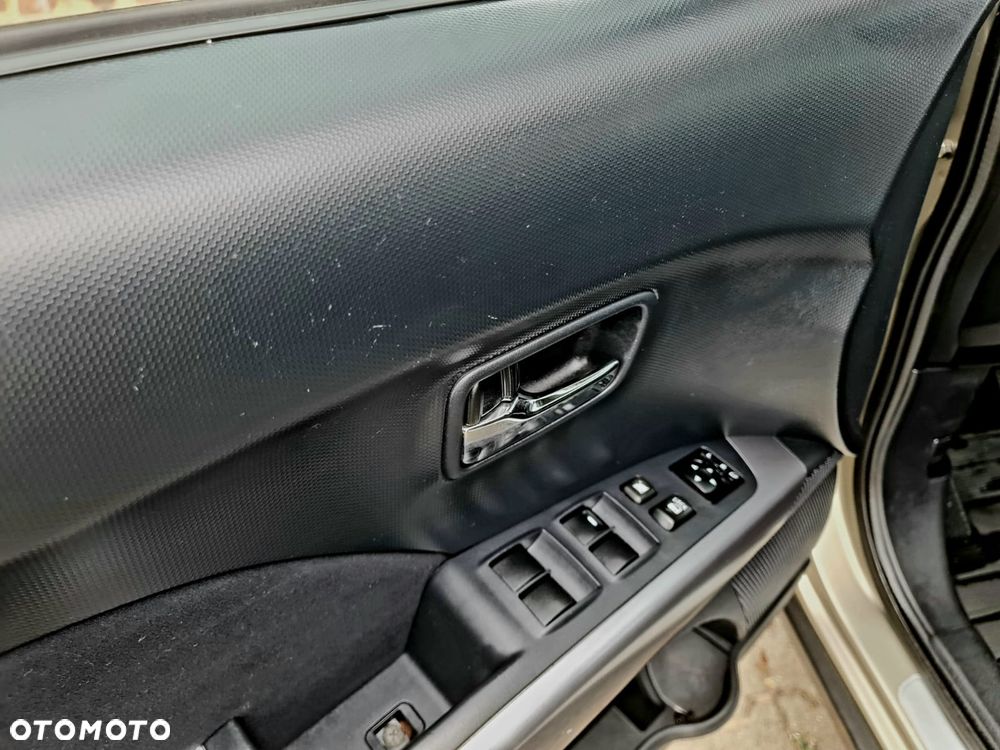 Mitsubishi Outlander 2.4 4WD Invite - 22