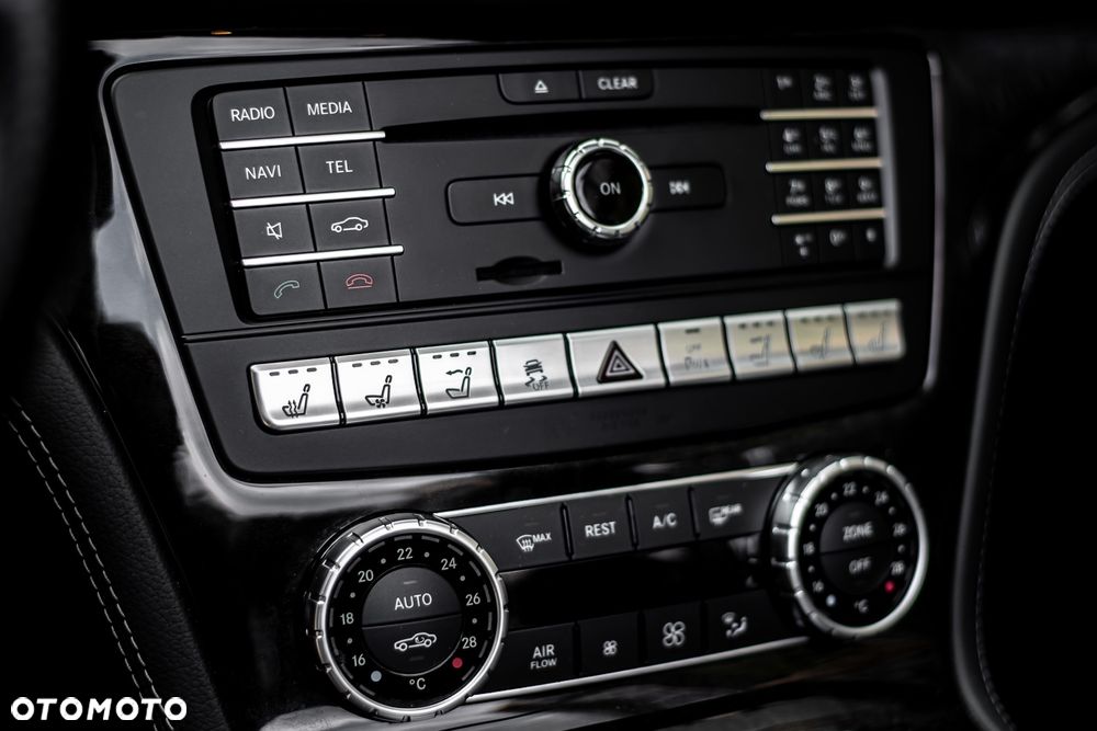 Mercedes-Benz SL - 14