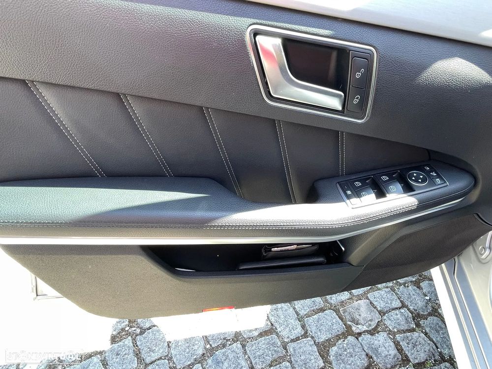 Mercedes-Benz E 300 Bluetec Hybrid Elegance - 12