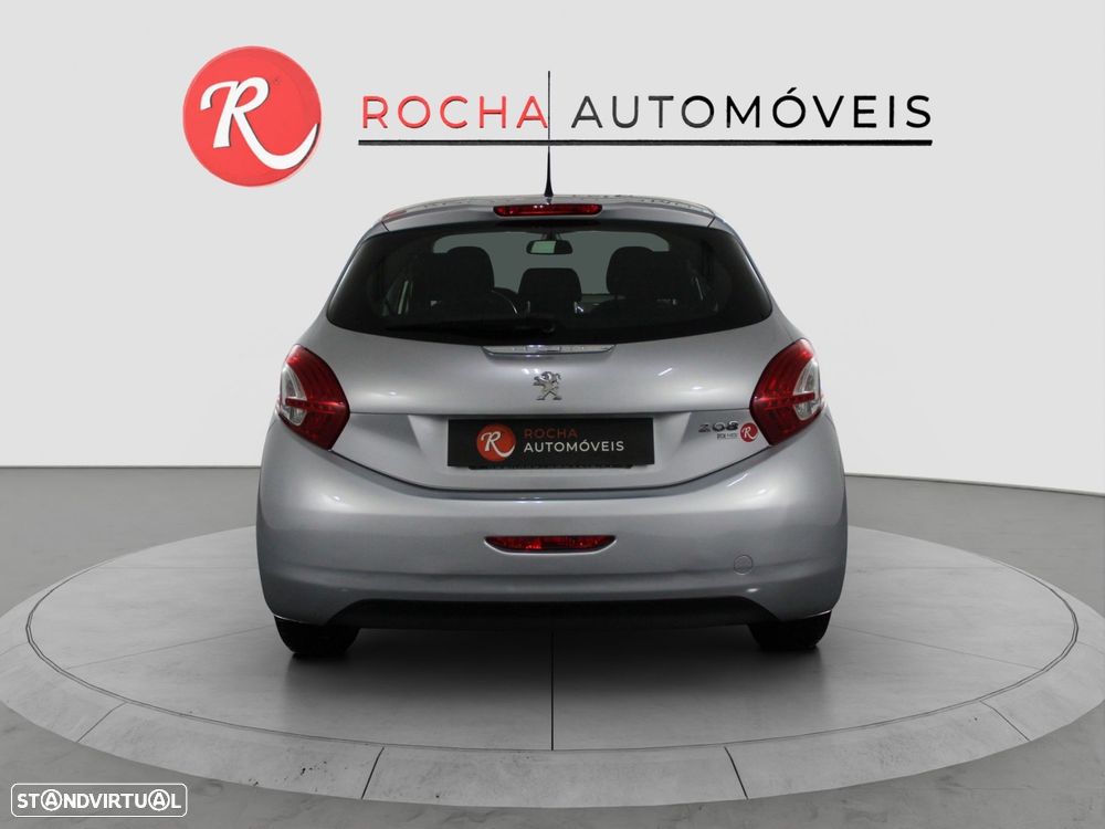 Peugeot 208 1.2 PureTech GT Line EAT6 - 4