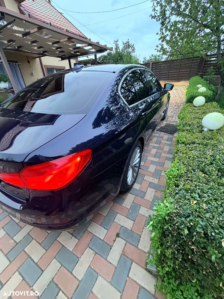 BMW Seria 5 530e xDrive AT PHEV - 11