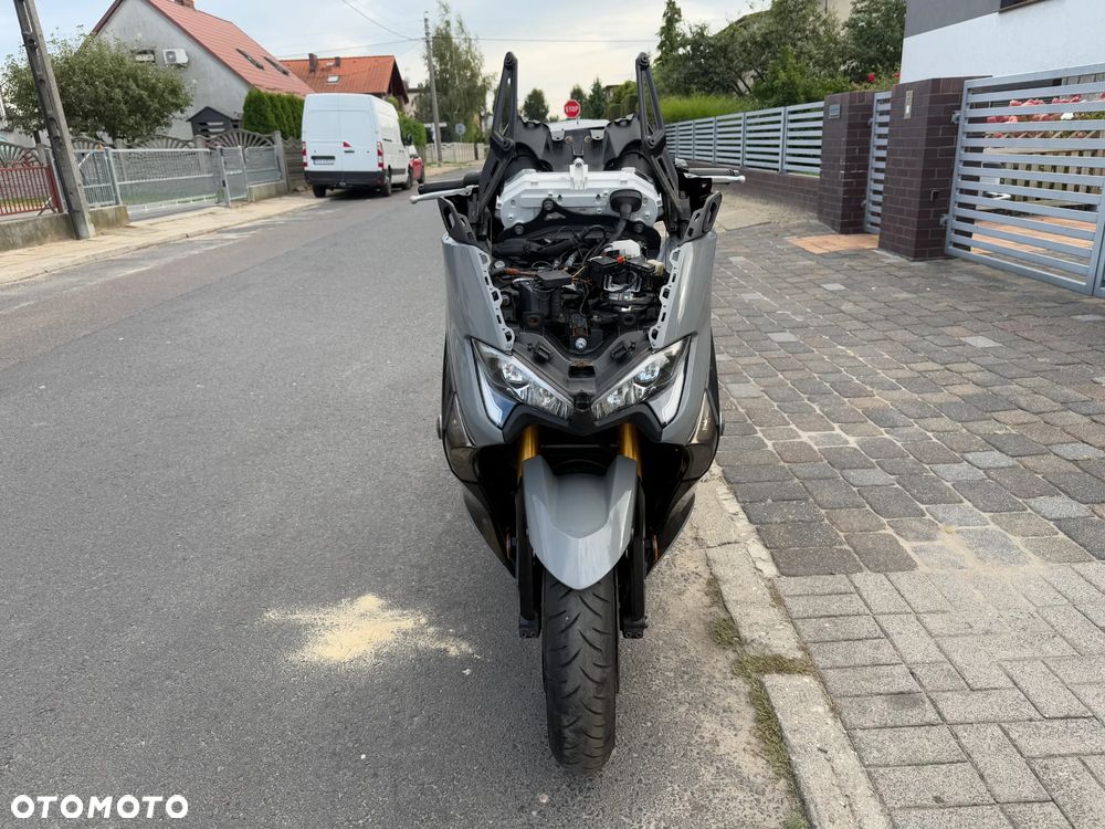 Yamaha Tmax - 2