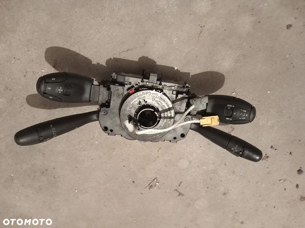 Przełącznik zespolony, zwijak Citroen Peugeot 96661078