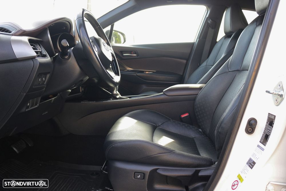 Toyota C-HR 1.8 Hybrid Exclusive+P.Luxury - 38
