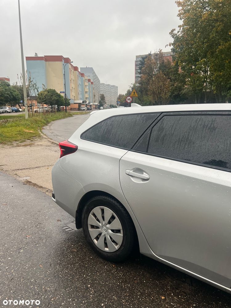 Toyota Auris - 4