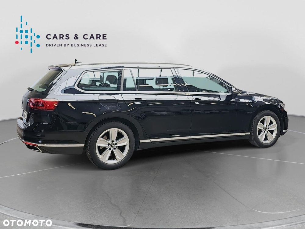 Volkswagen Passat Variant 2.0 TDI EVO Elegance DSG - 20