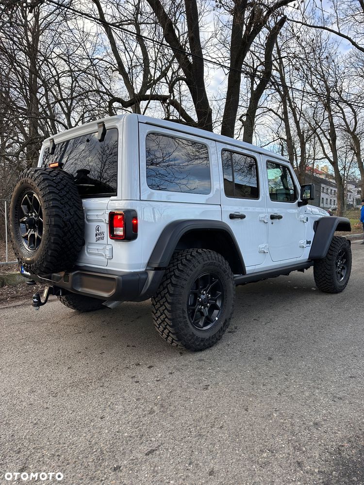 Jeep Wrangler - 24