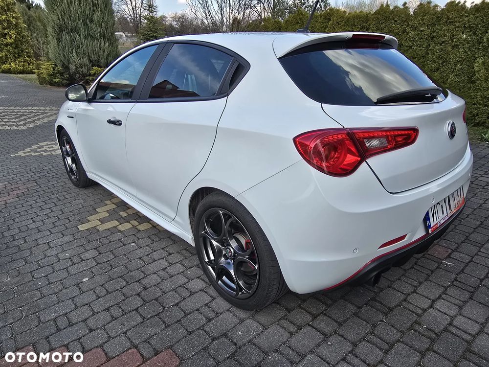 Alfa Romeo Giulietta 1.8 TBi 16V TCT Veloce - 6