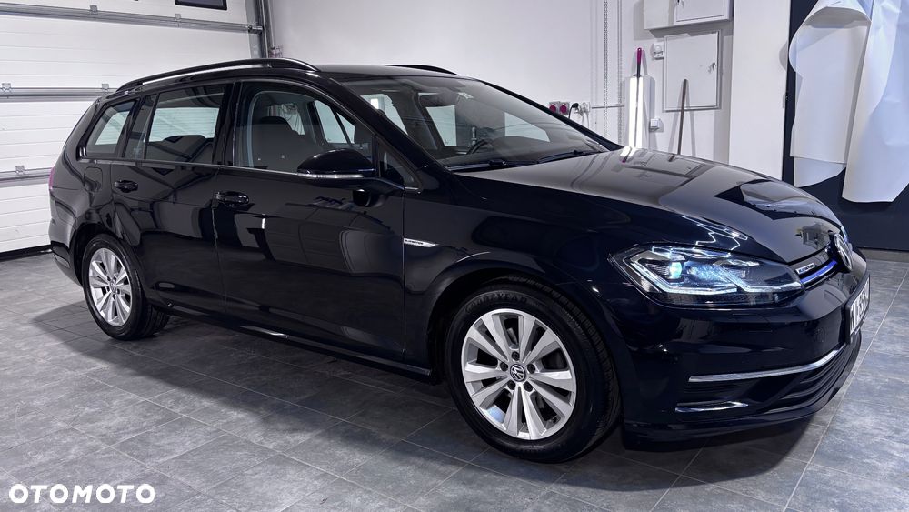 Volkswagen Golf - 33