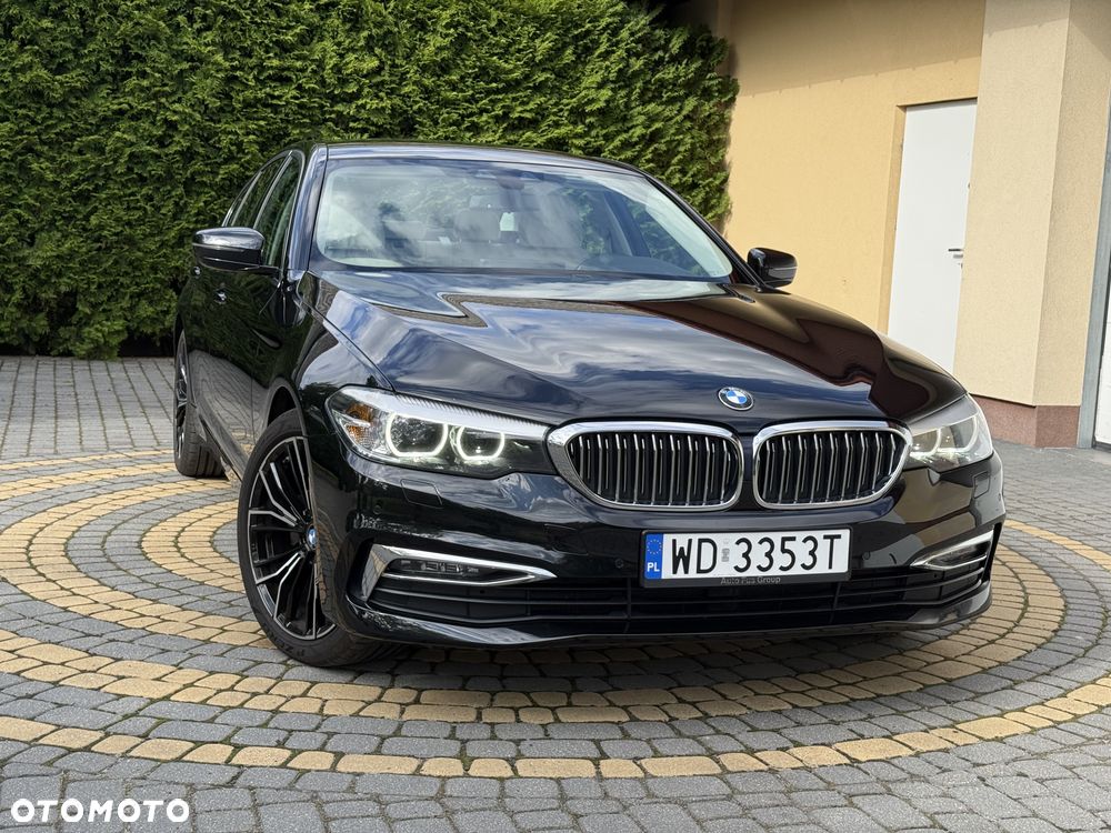 BMW Seria 5 520i Luxury Line - 1