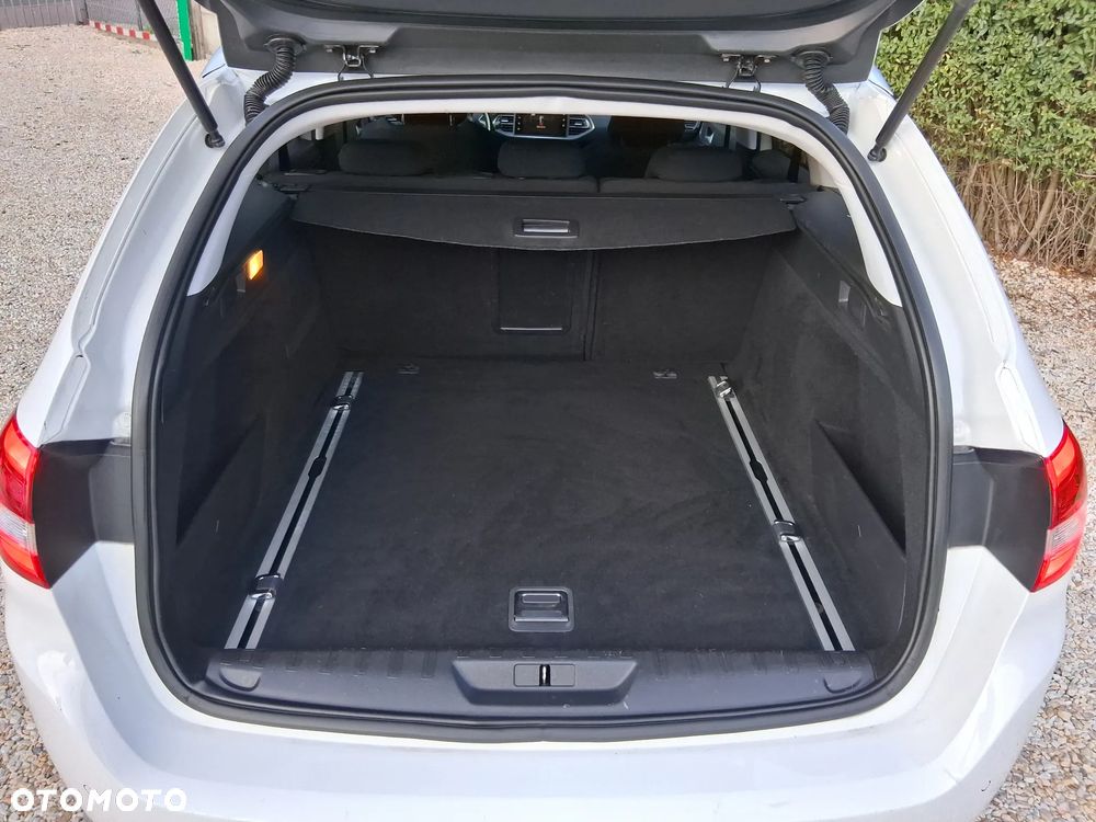 Peugeot 308 SW 1.6 BlueHDi Allure S&S - 13
