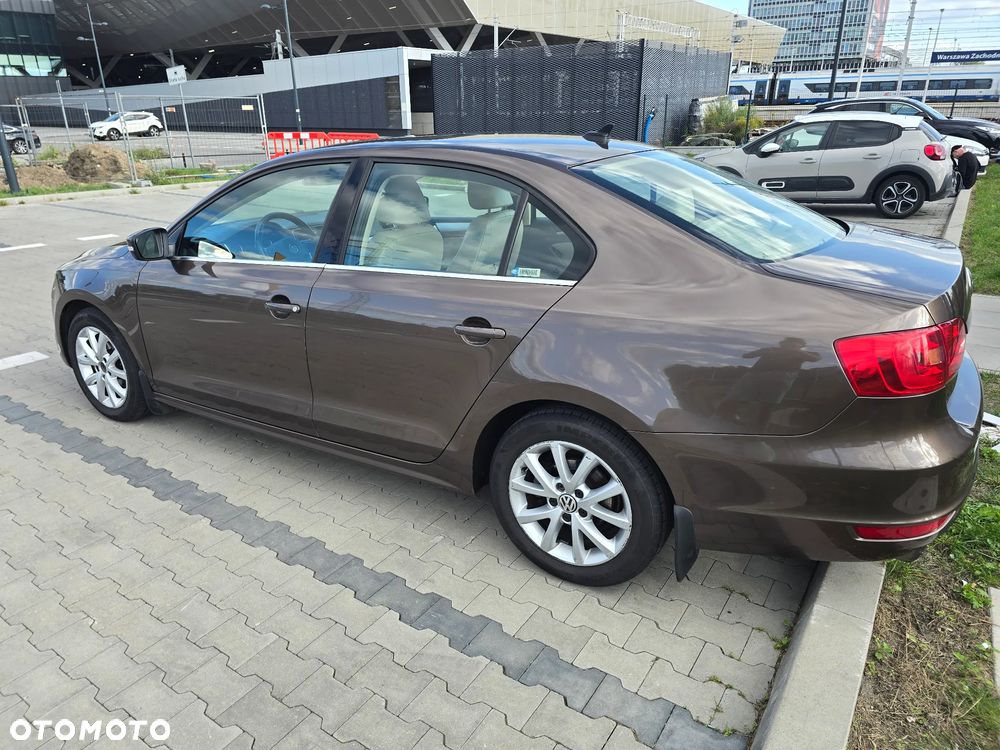 Volkswagen Jetta - 21