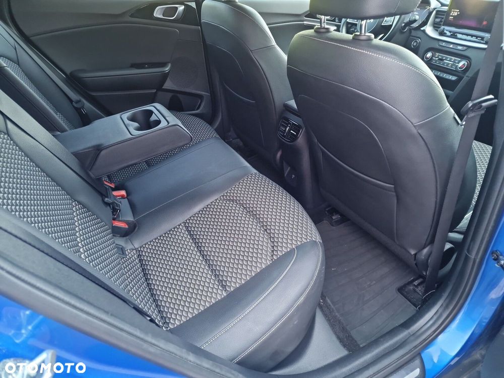Kia XCeed 1.5 T-GDI Business Line DCT - 33