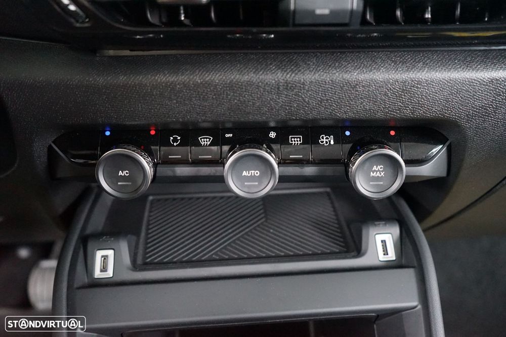 Citroën C4 1.2 PureTech Feel - 29