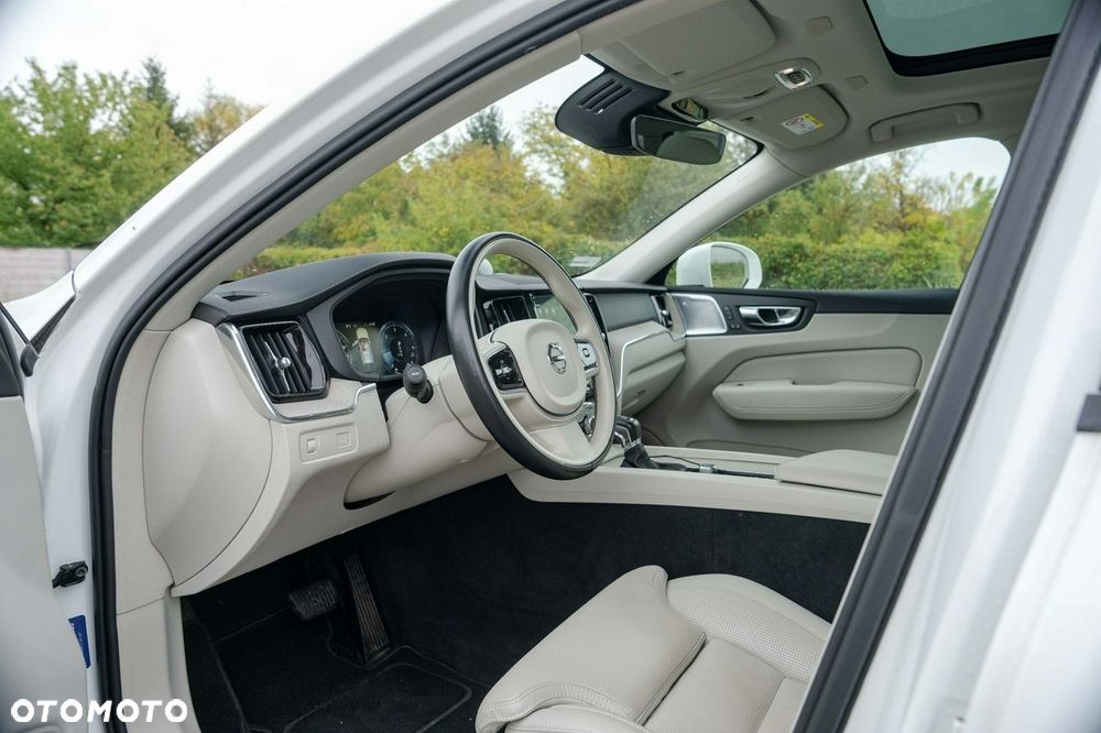 Volvo XC 60 D4 AWD Geartronic Inscription - 18
