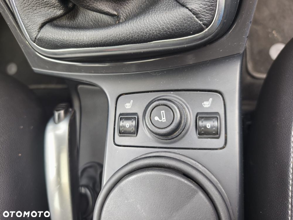 Ford Kuga 2.0 TDCi 2x4 Titanium - 19