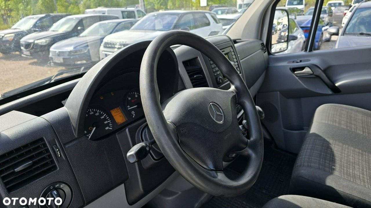 Mercedes-Benz Sprinter - 8