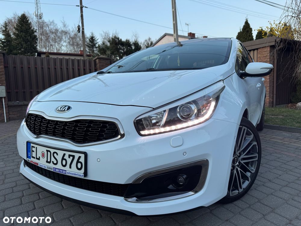 Kia Ceed 1.6 CRDi 136 ISG Platinum Edition - 3