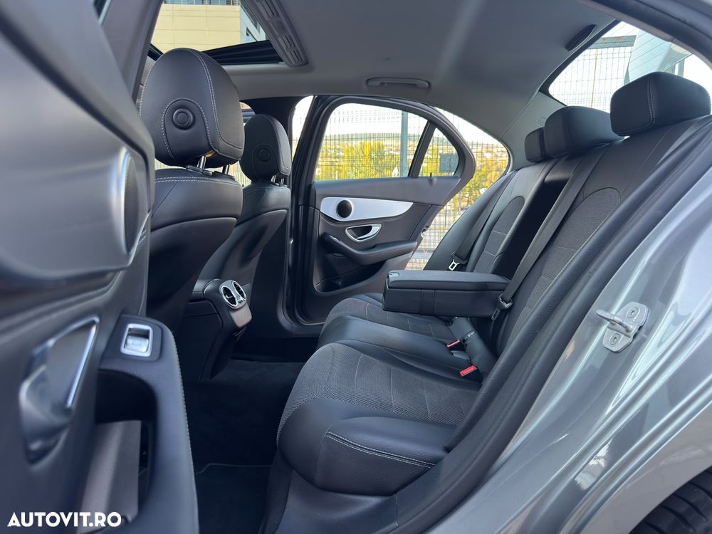Mercedes-Benz C - 29